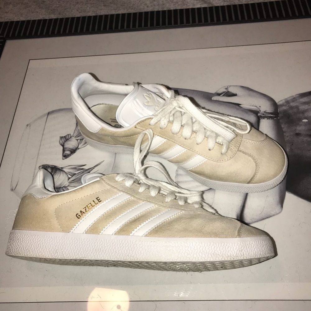 Adidas size 9 men’s